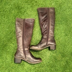 Bare Traps Knightly Brown